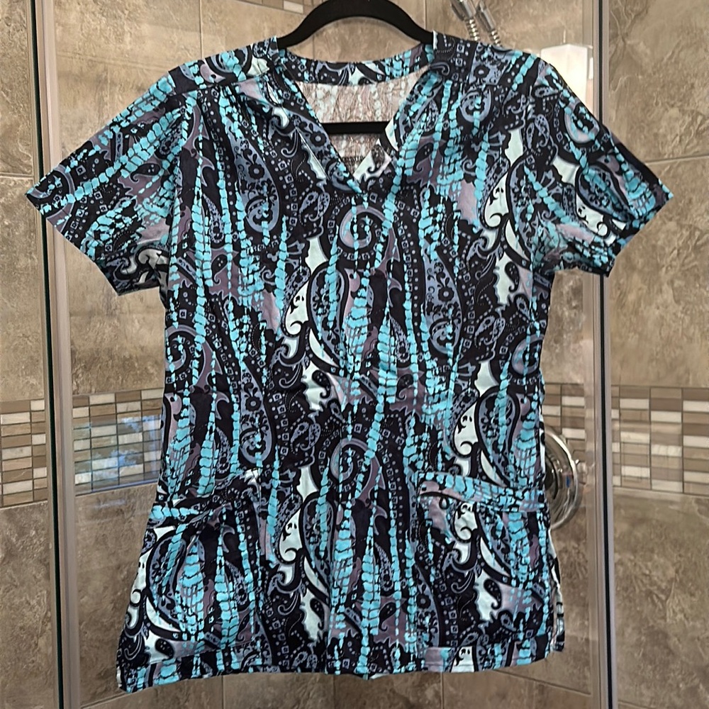 Health Pro nursing scrub top -size small